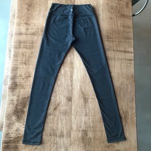 Lululemon Wunder Under leggings size 4